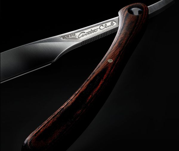 Feather Artist Club DX Ustura, Ahşap Saplı