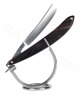 Thomas Turton & Sons Straight Razor, Buffalo Horn - Thumbnail